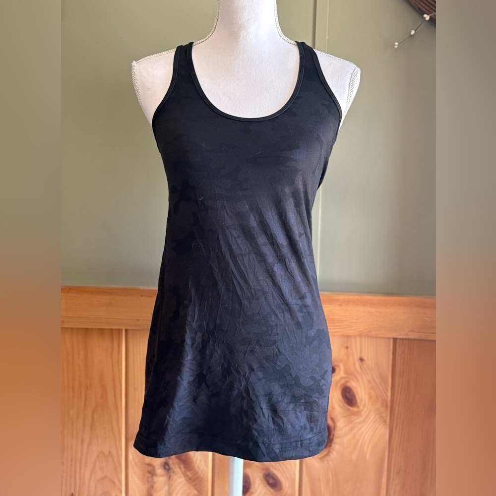 LuluLemon Black Camo Align Tank size 8 (per measurement)